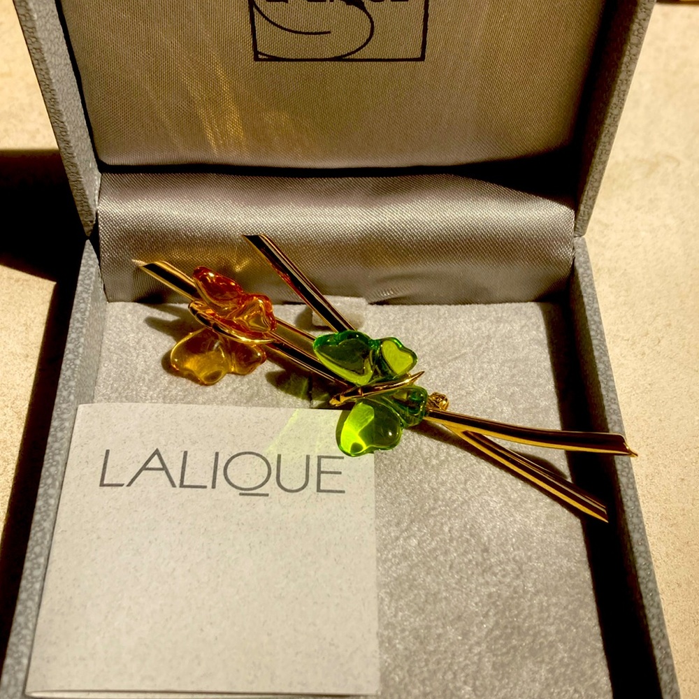 Lalique brooch